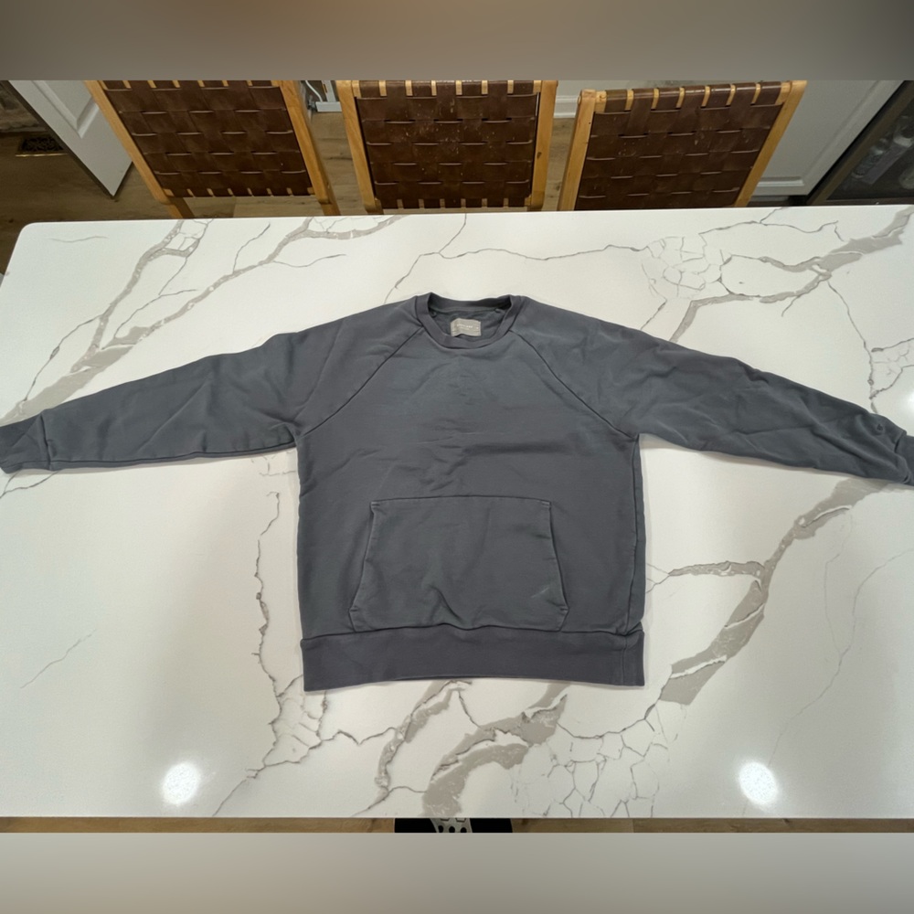 Everlane Organic Cotton Crew Neck Pullover Sweatshirt Gray Medium Pocket